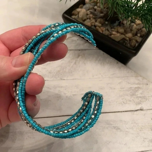 Beads  and silvertone set - Picture 7 of 7